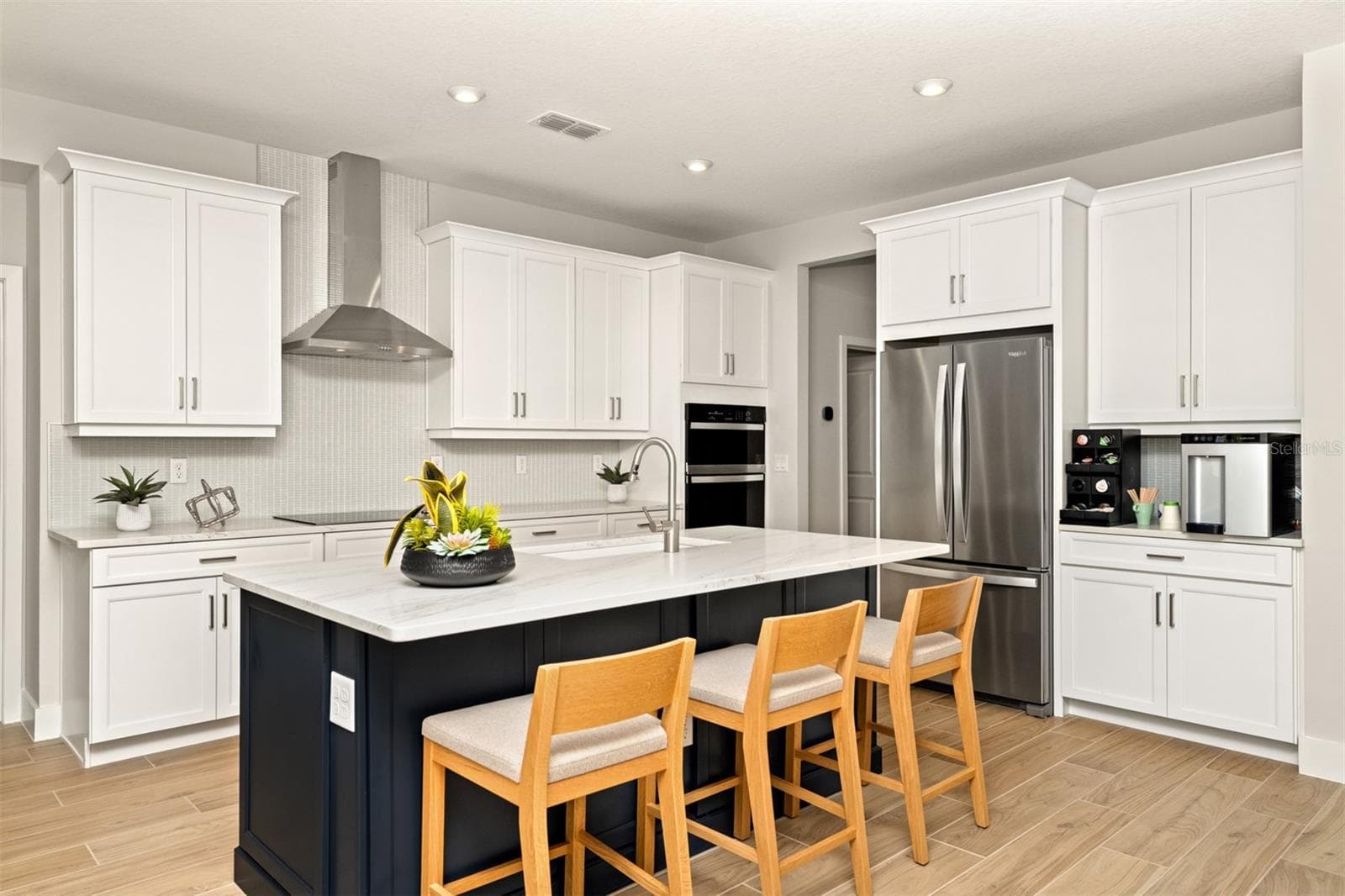 Meridian Parks Honeysuckle Model Kitchen - 12446 MARITIME ST, ORLANDO