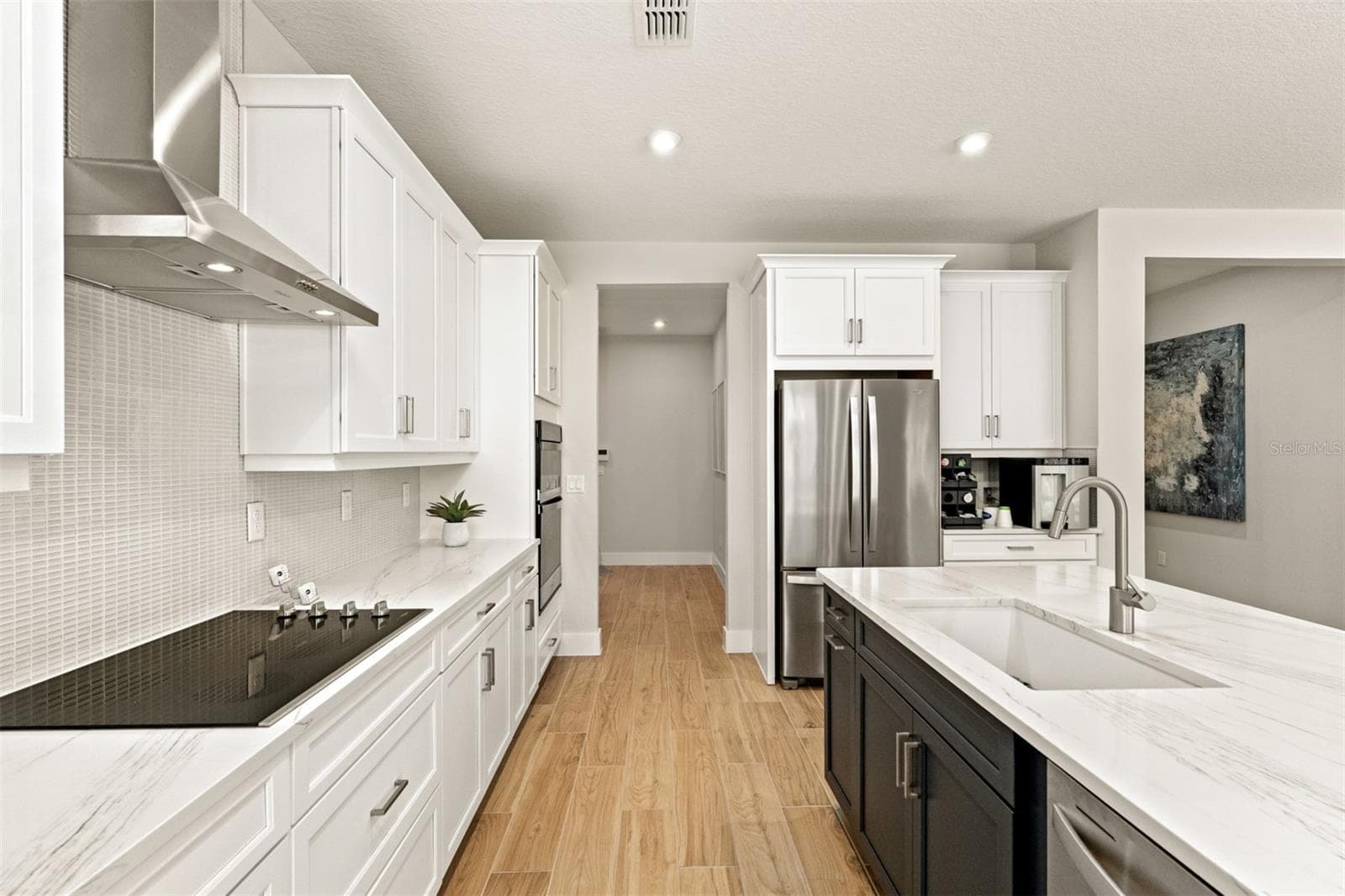 Meridian Parks Honeysuckle Model Kitchen - 12446 MARITIME ST, ORLANDO