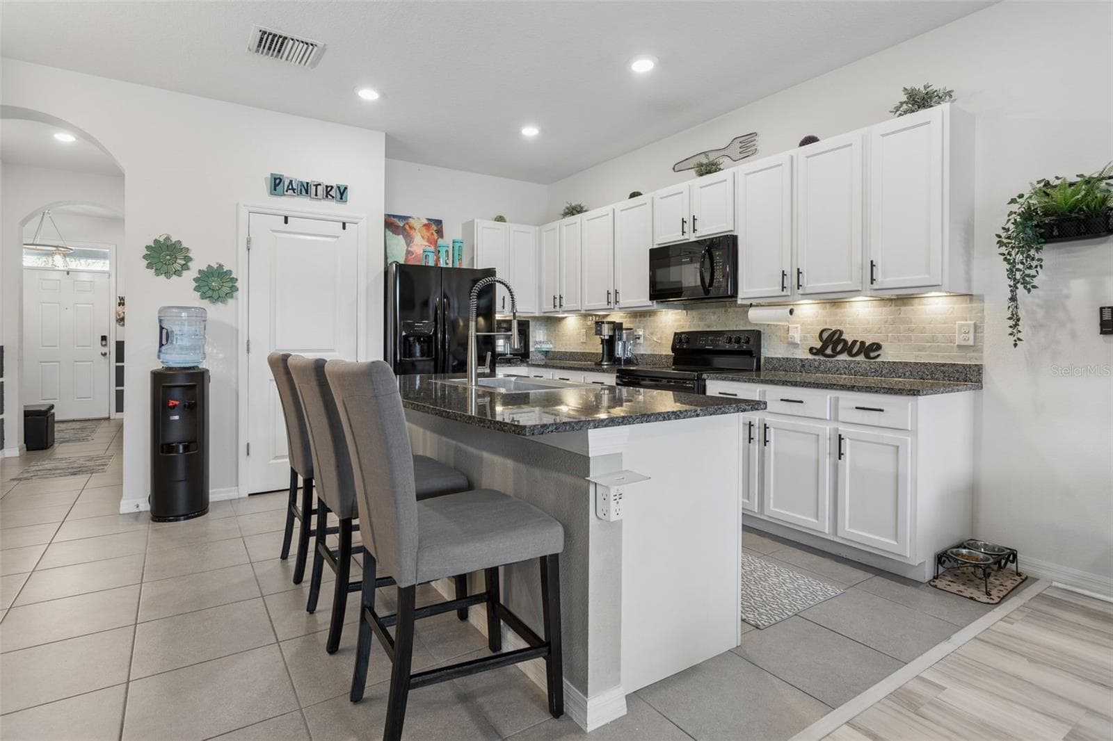 Townhouse at 2838 SUNCOAST BLEND DR, ODESSA, photo 6 of 32