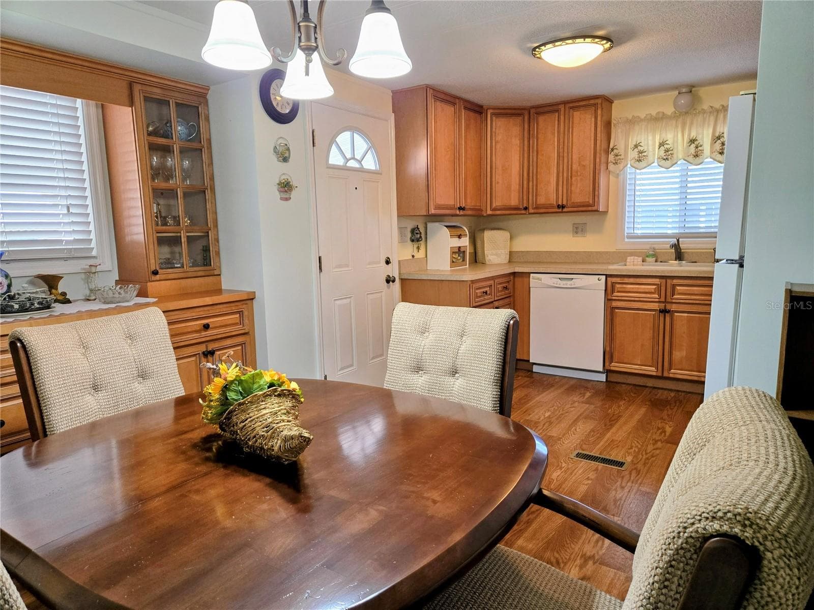 Manufactured Home at 6245 QUALITY LN, ZEPHYRHILLS, photo 16 of 52