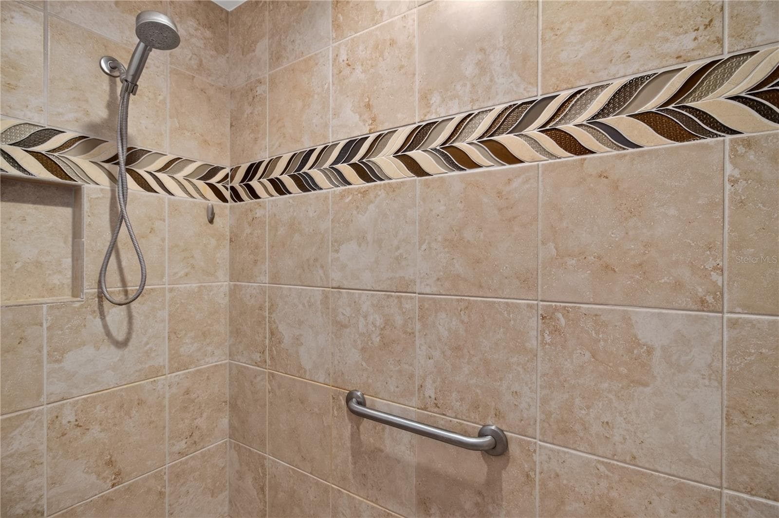 Roman shower - 3342 VELTRE WAY, THE VILLAGES