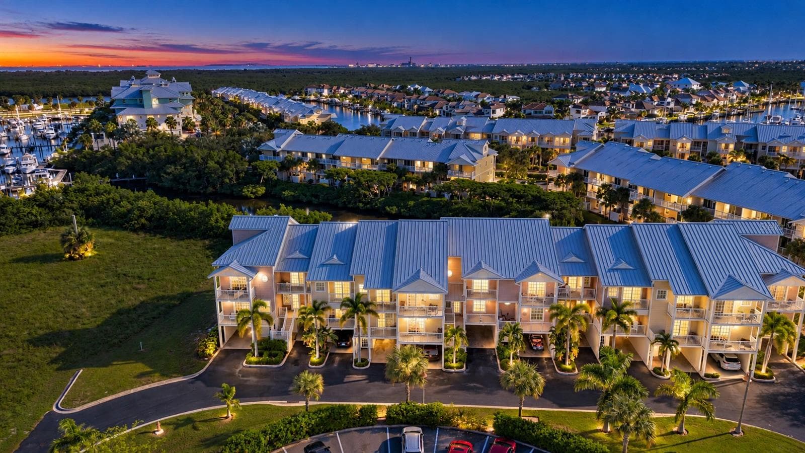 Townhouse at 3271 MANGROVE POINT, RUSKIN, photo 4 of 76