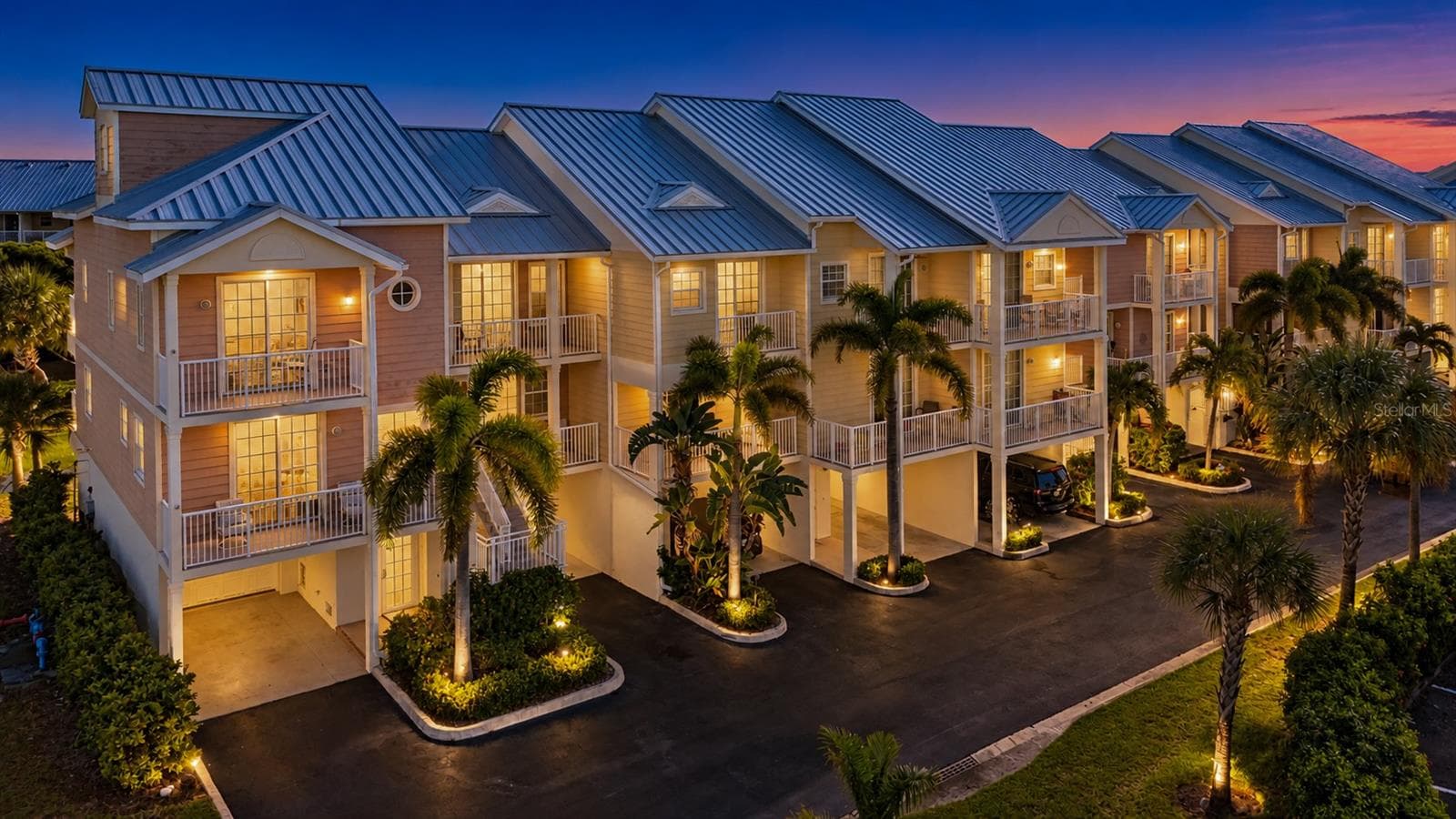 Townhouse at 3271 MANGROVE POINT, RUSKIN, photo 8 of 76