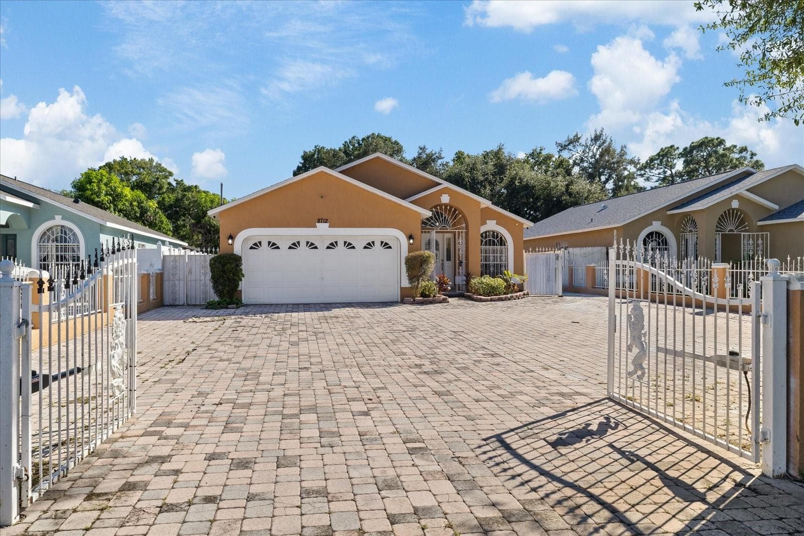 Single Family Residence at 8712 FOUNTAIN AVE, TAMPA, photo 7 of 65