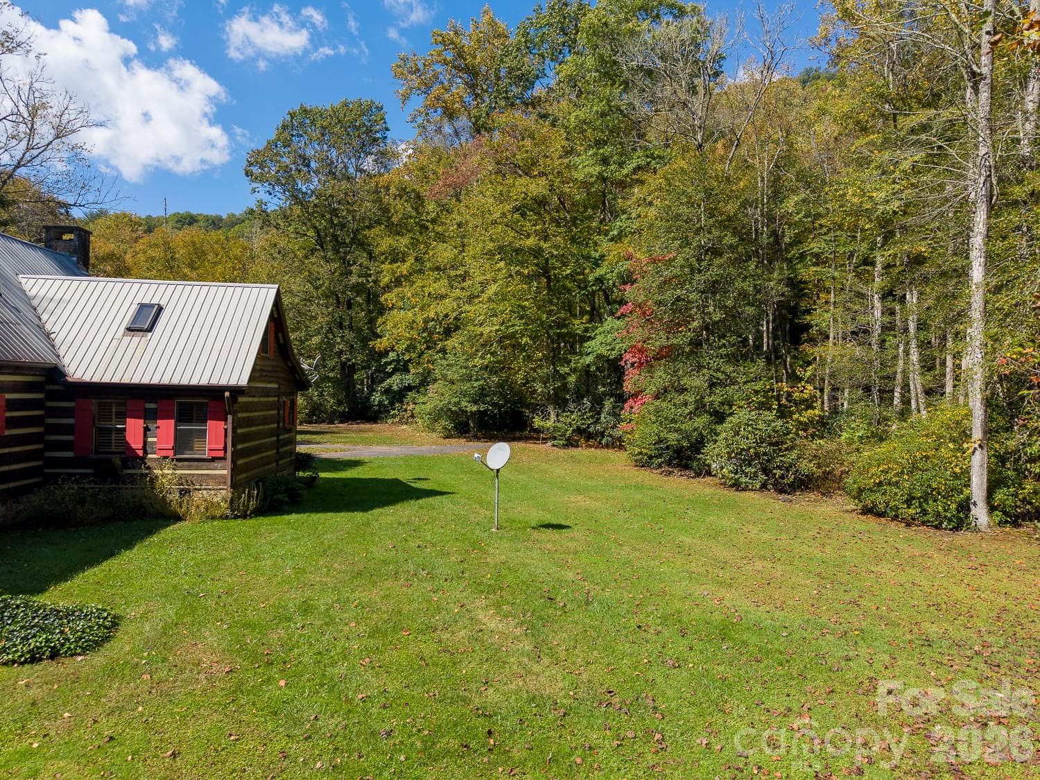 Single Family Residence at 7810 Little Snowbird Road, Robbinsville, photo 17 of 96