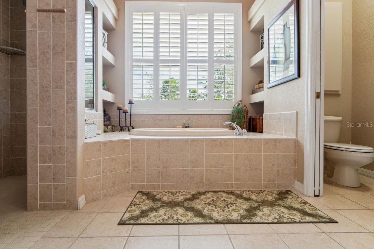 Owner's Suite Bathroom - 10120 SHORTLEAF CT, WEEKI WACHEE