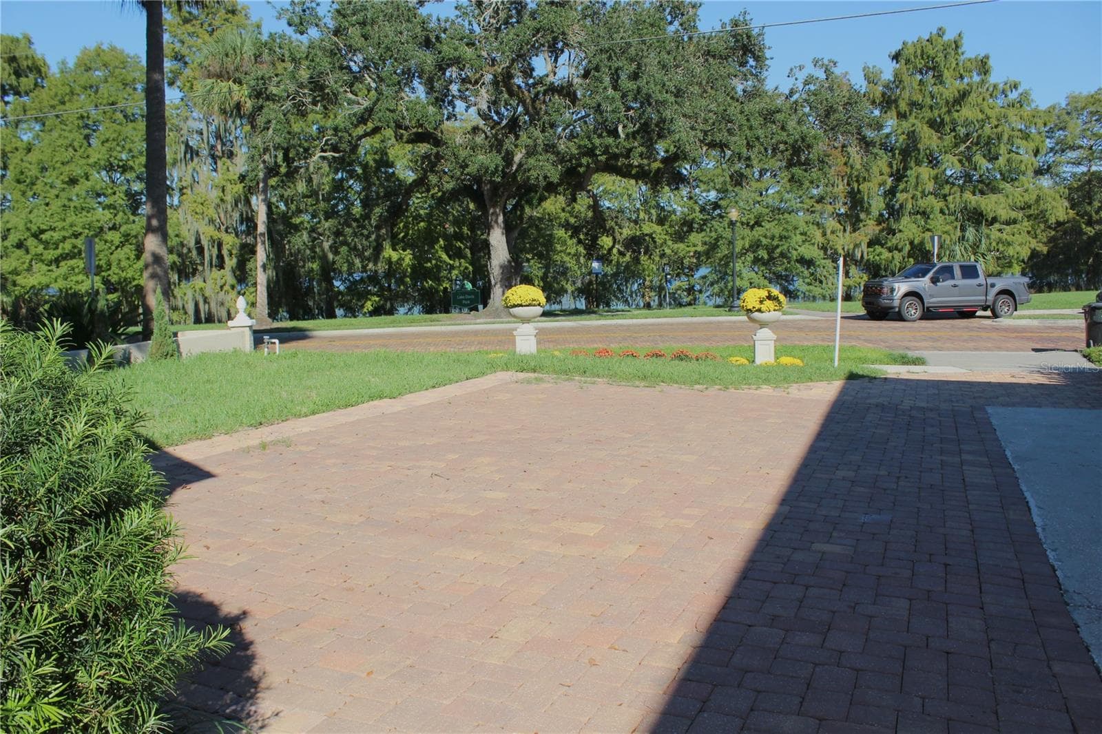 Single Family Residence at 908 S SUMMERLIN AVE, ORLANDO, photo 6 of 60