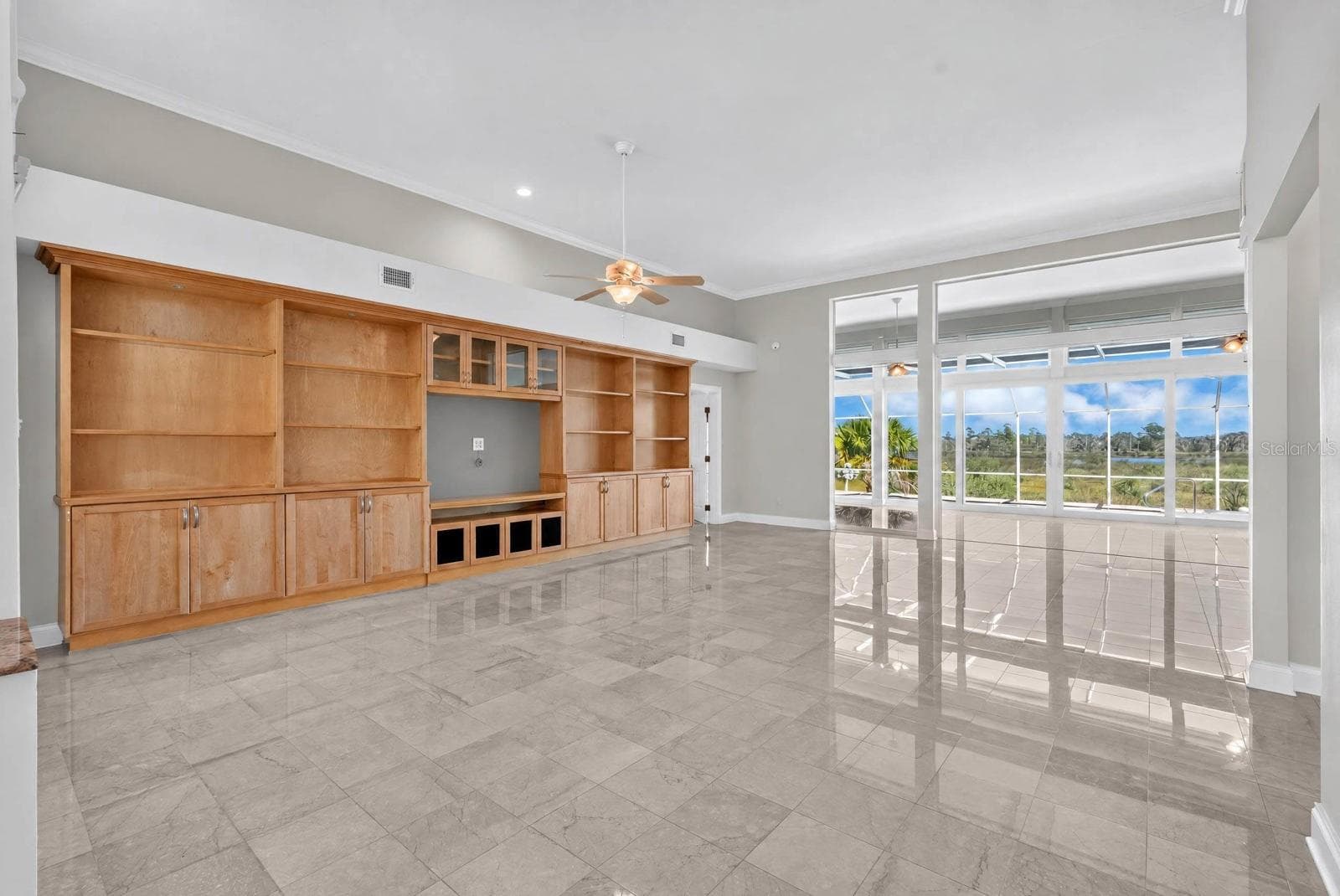 Spacious Living with Custom Built-Ins - 74 COVINGTON LN, PALM COAST