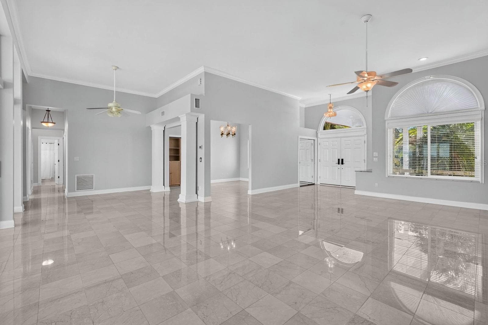 Expansive Living and Entertaining Space - 74 COVINGTON LN, PALM COAST