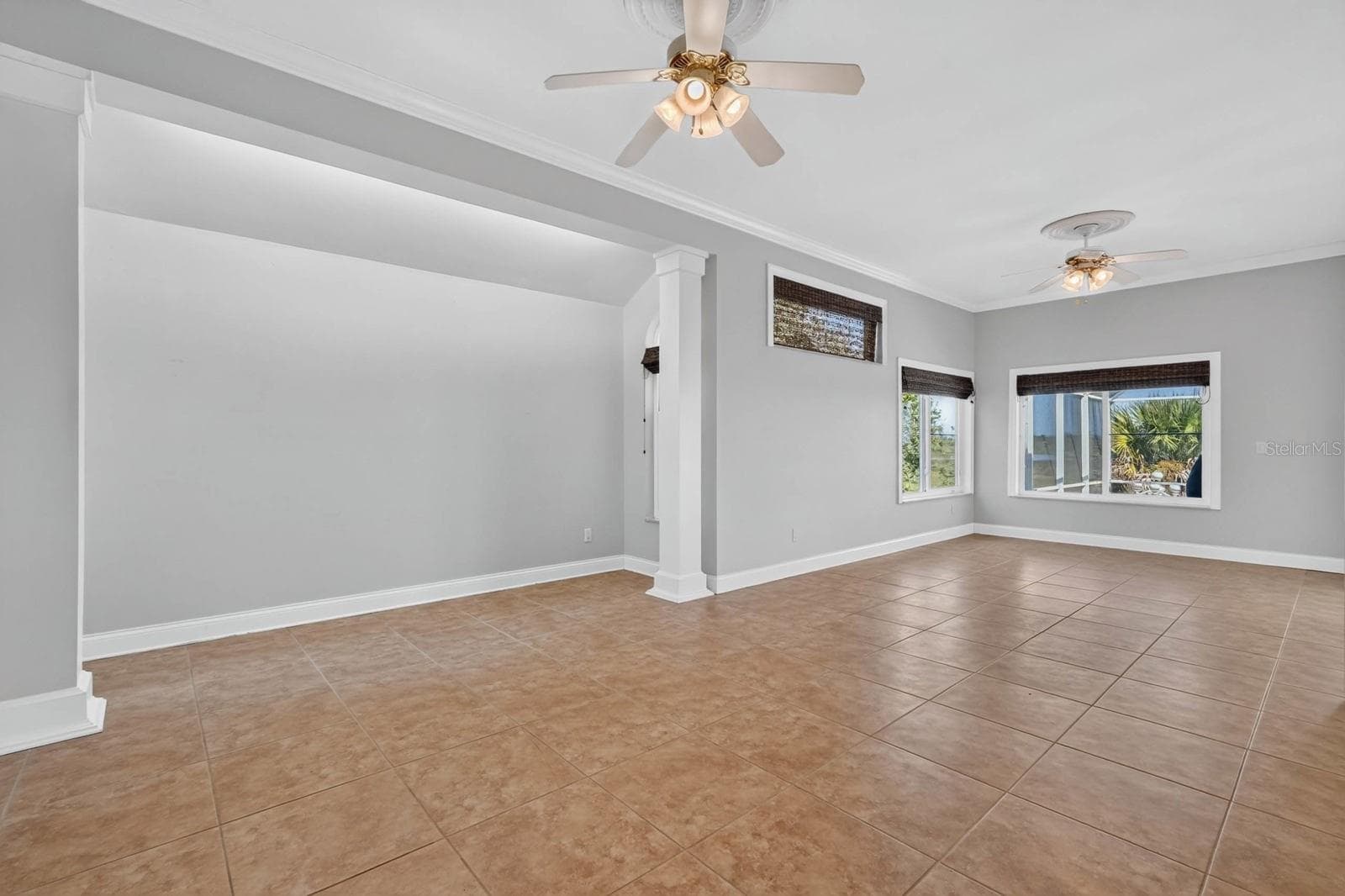 Flexible Living and Sitting Area - 74 COVINGTON LN, PALM COAST
