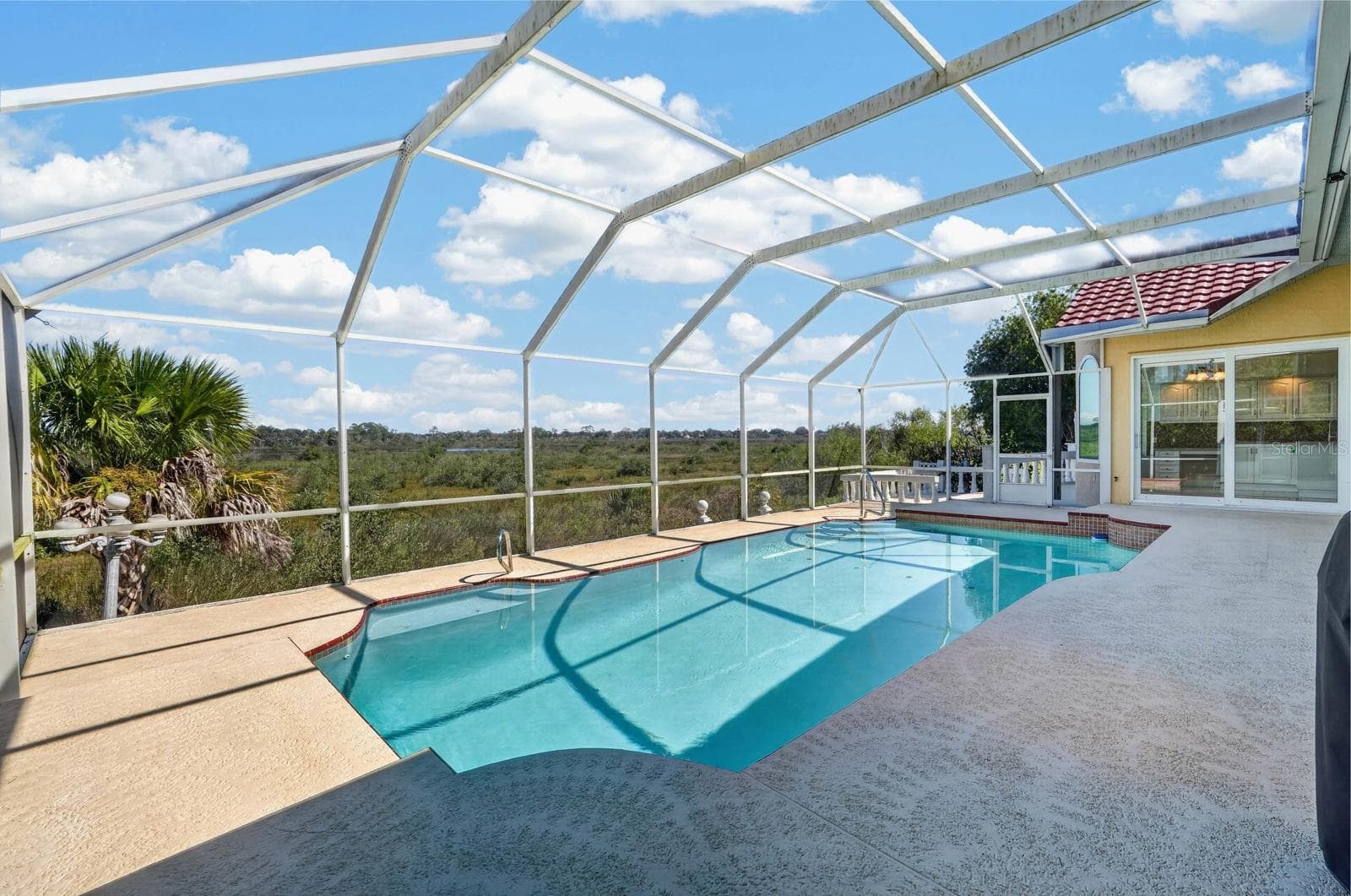 Private Pool With Preserve Backdrop - 74 COVINGTON LN, PALM COAST