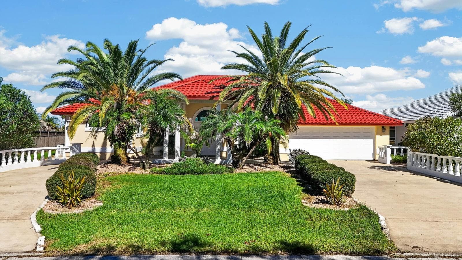 Palm-Lined Home With Circular Driveway - 74 COVINGTON LN, PALM COAST