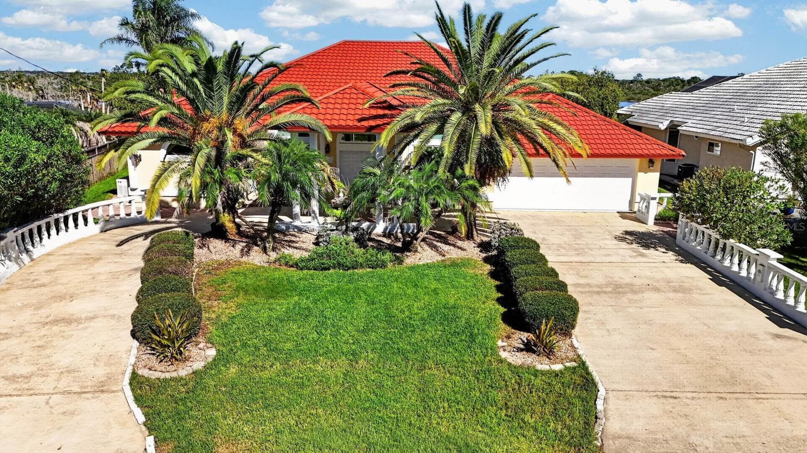 Elevated View of Tropical Landscaping - 74 COVINGTON LN, PALM COAST