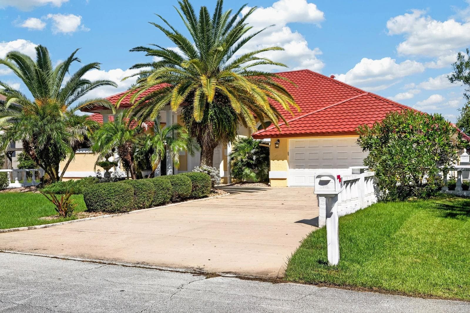 Stunning Mediterranean Style Curb Appeal - 74 COVINGTON LN, PALM COAST