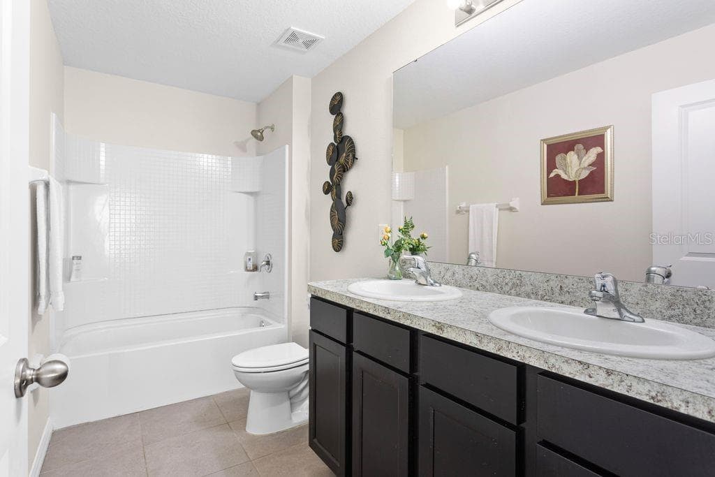 2nd Floor bathroom - 5024 SAN PALERMO DR, BRADENTON