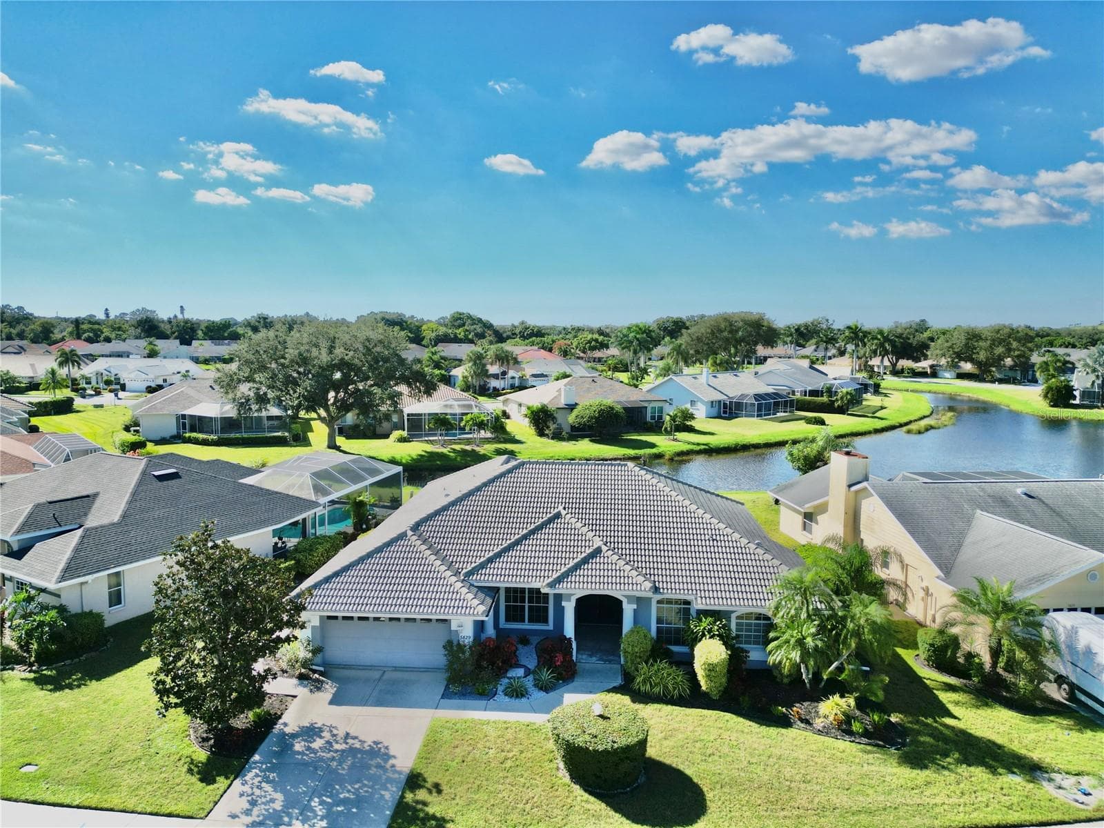 Single Family Residence at 5829 CARRIAGE DR, SARASOTA, photo 4 of 46