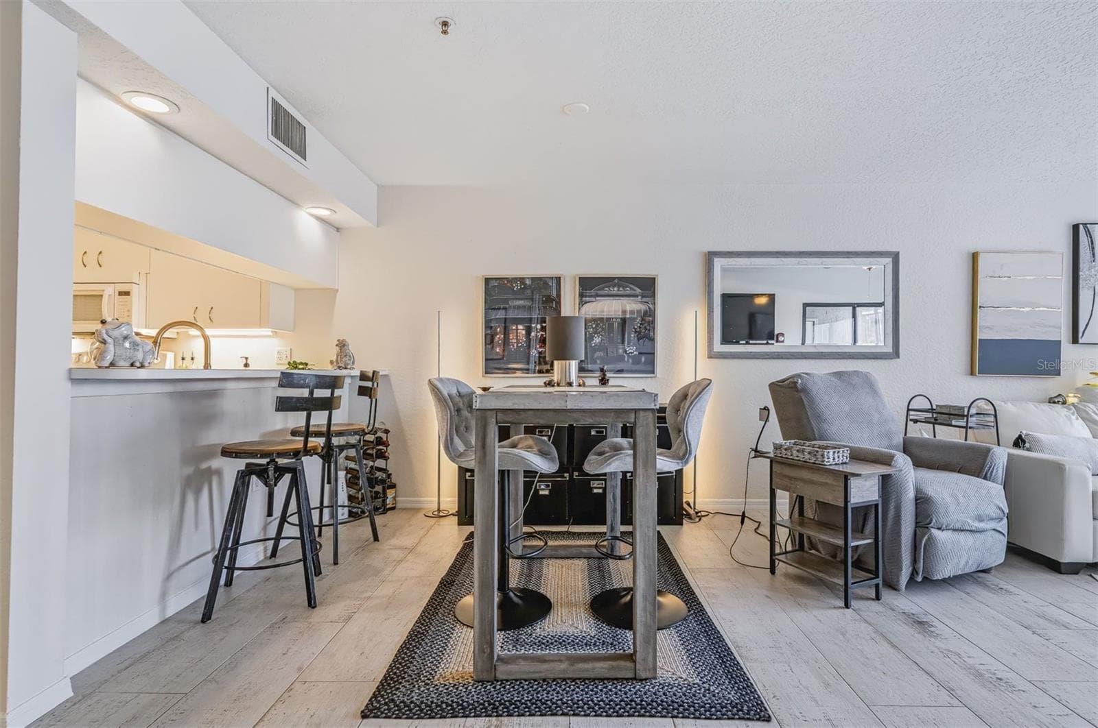 dining area - 406 BOUCHELLE DR #103, NEW SMYRNA BEACH