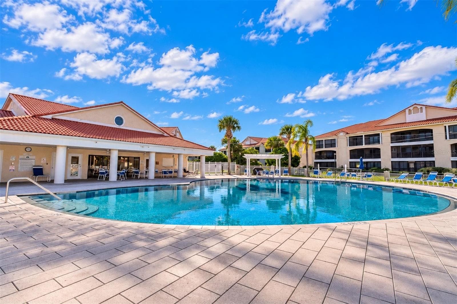 pool area - 406 BOUCHELLE DR #103, NEW SMYRNA BEACH