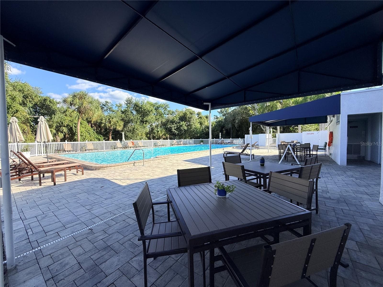 Community Pool - 5829 CARRIAGE DR, SARASOTA