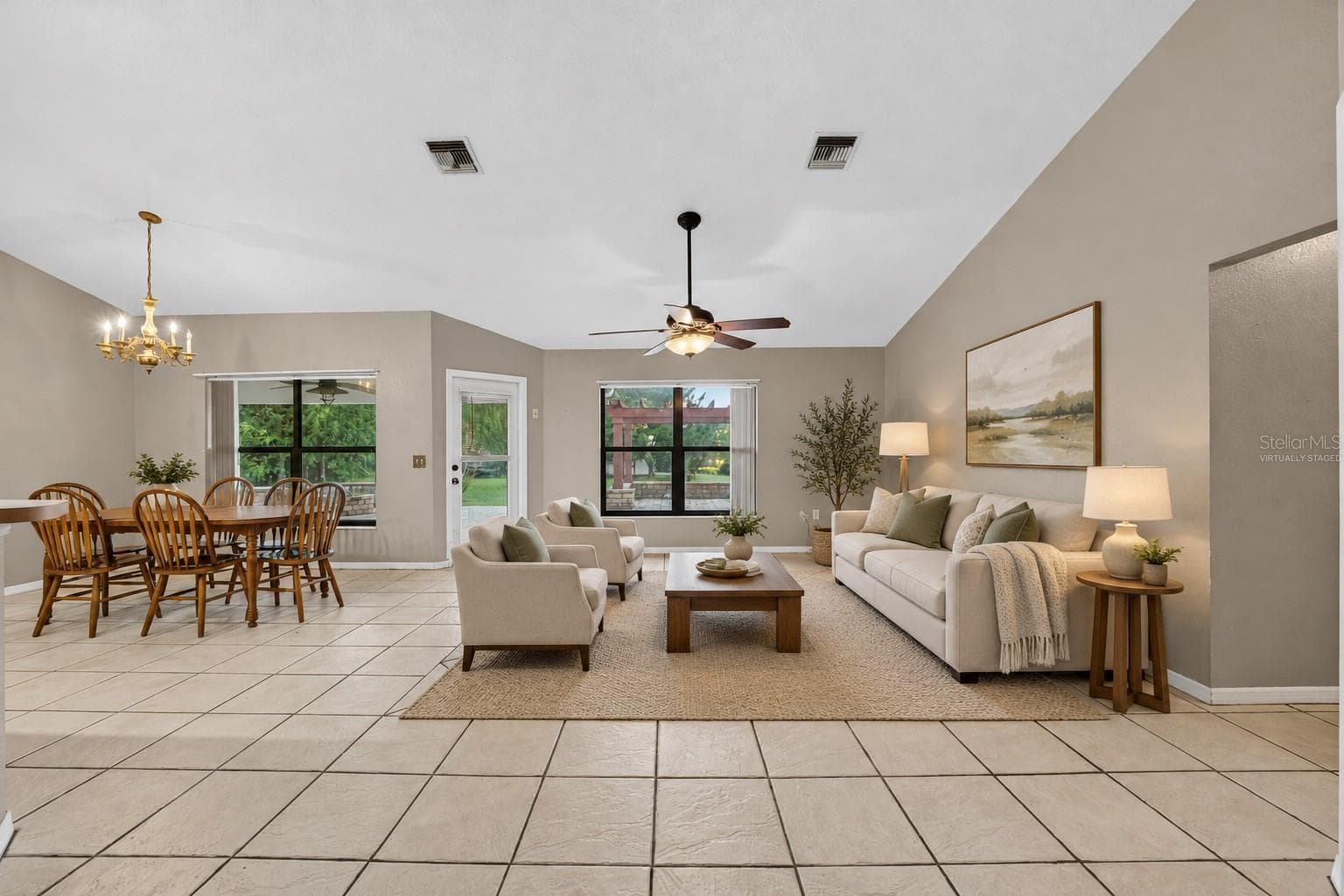 Virtually staged - 6150 NE 2ND PL, OCALA