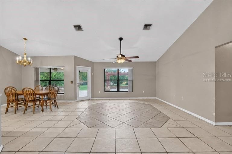 Virtually staged - 6150 NE 2ND PL, OCALA