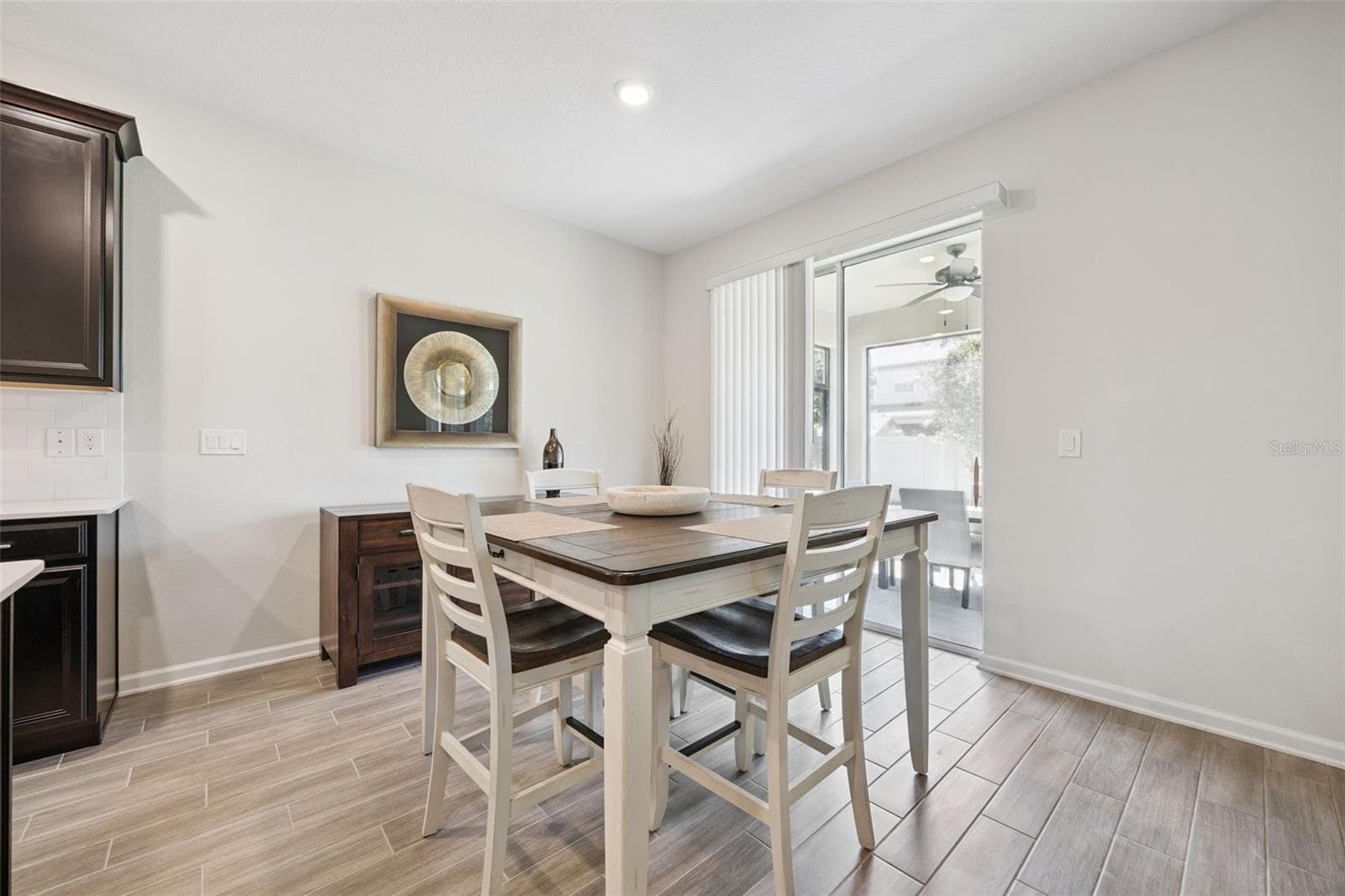 Dining with Access to Lanai - 5309 AMERSHAM LN, ST CLOUD