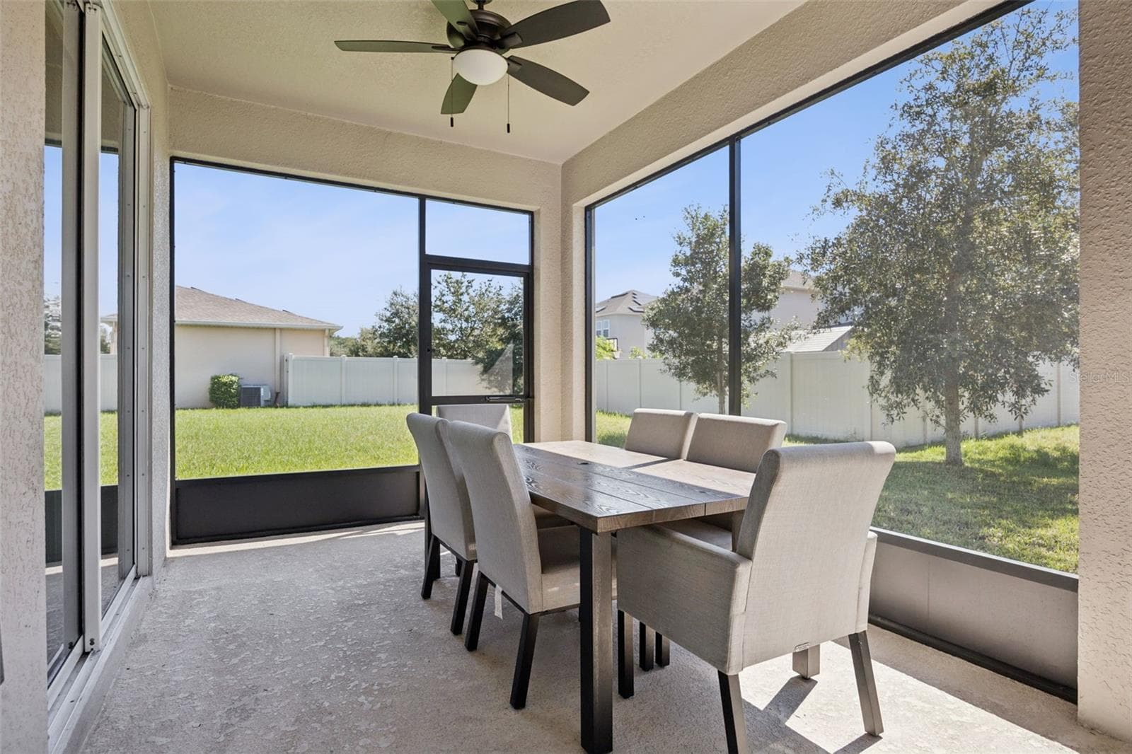 El Fresco Dining - 5309 AMERSHAM LN, ST CLOUD