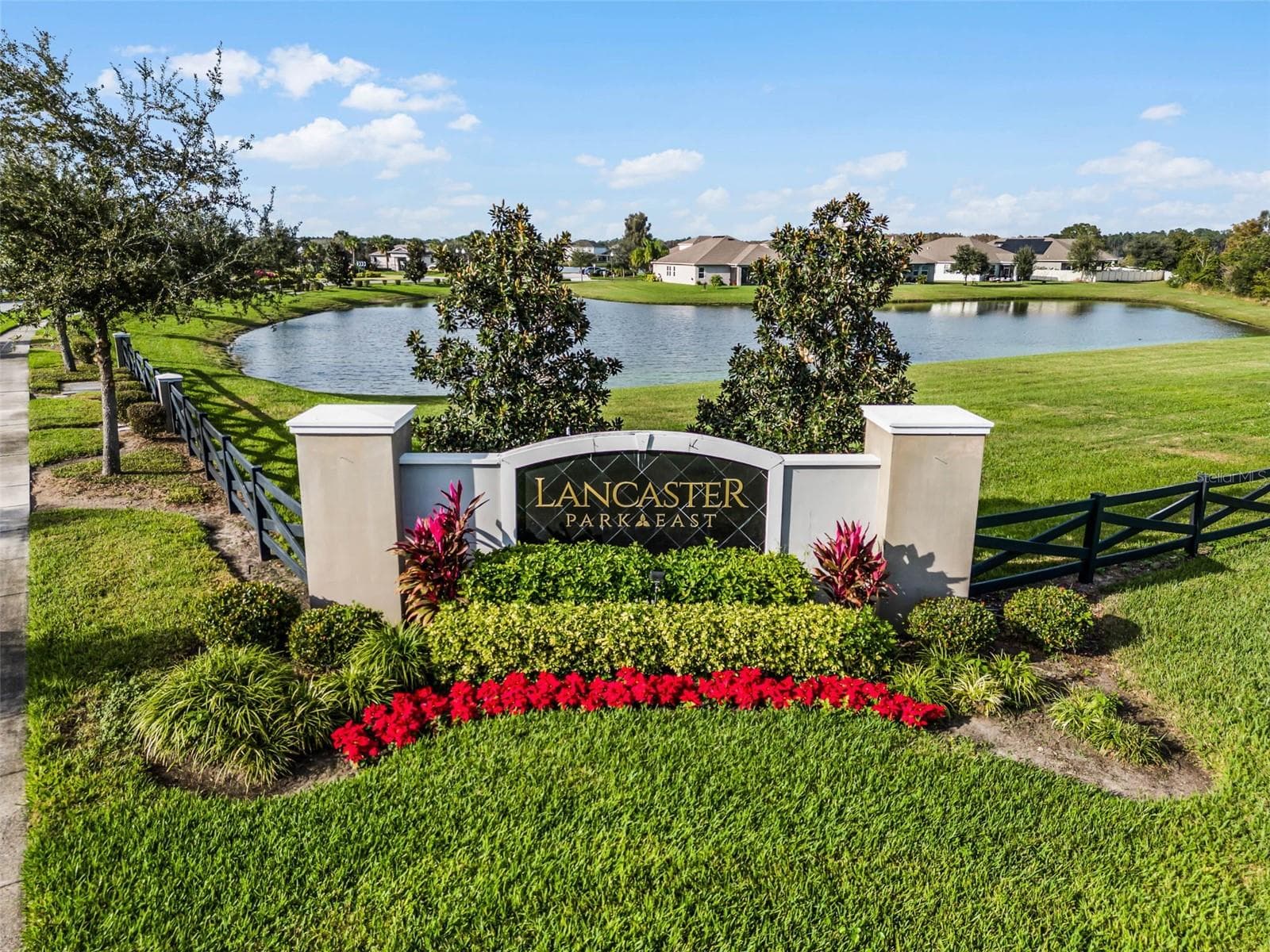Beautiful Community Entrance - 5309 AMERSHAM LN, ST CLOUD