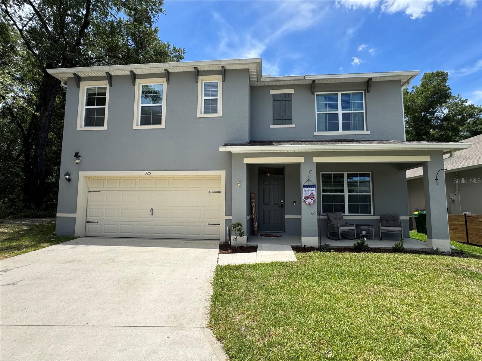 325 CHARLES DR