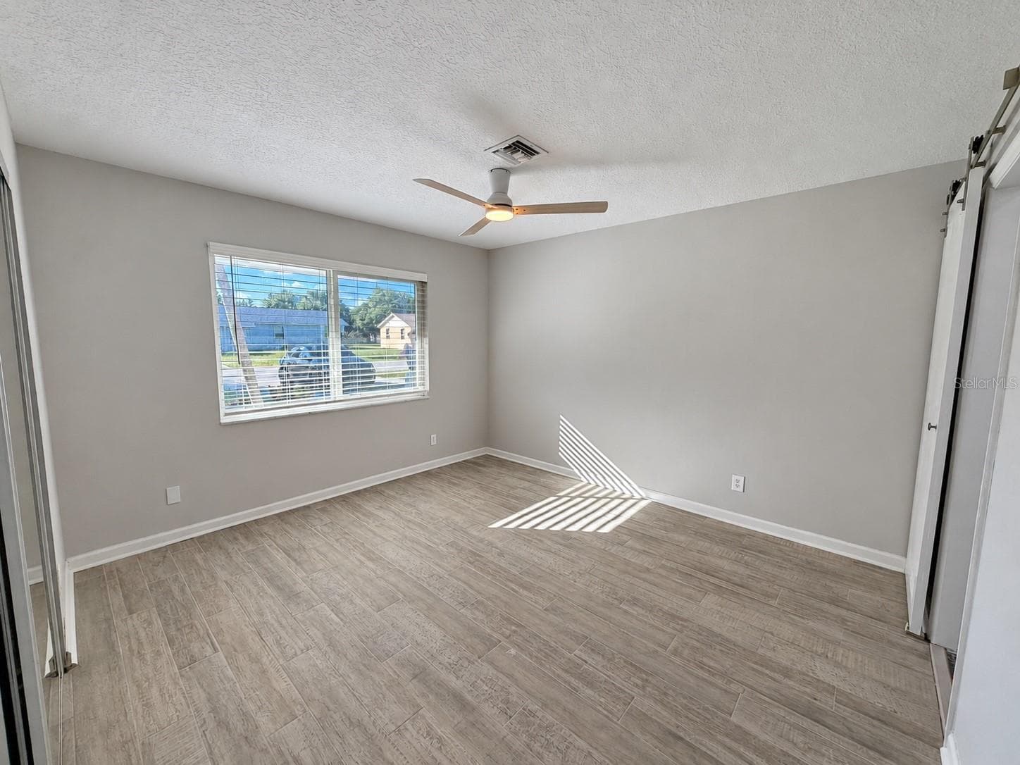 Single Family Residence at 1476 N MANGONIA DR, WEST PALM BEACH, photo 13 of 33