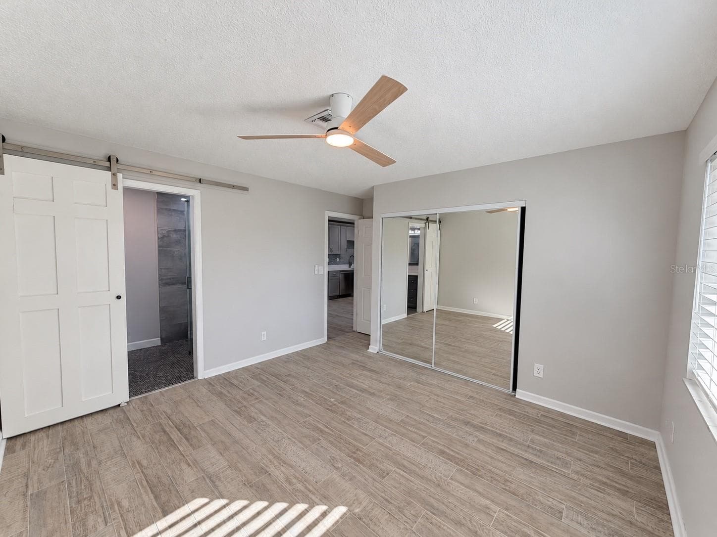 Single Family Residence at 1476 N MANGONIA DR, WEST PALM BEACH, photo 14 of 33