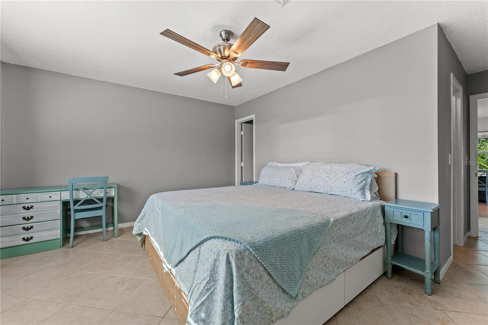 Single Family Residence at 424 CARMEL RD, VENICE, photo 10 of 35