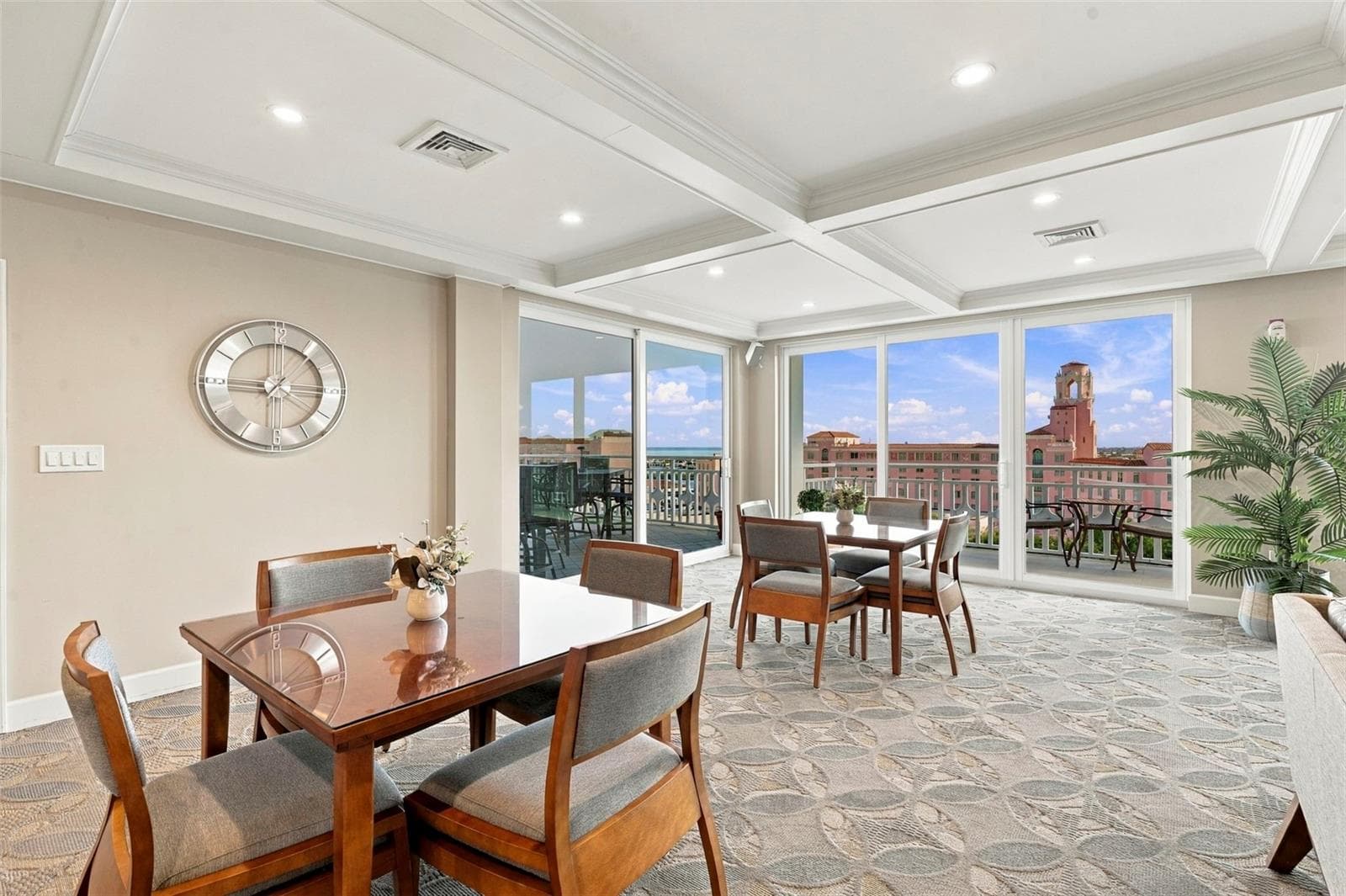 9th Floor Social Room - 700 BEACH DR NE #803, ST PETERSBURG