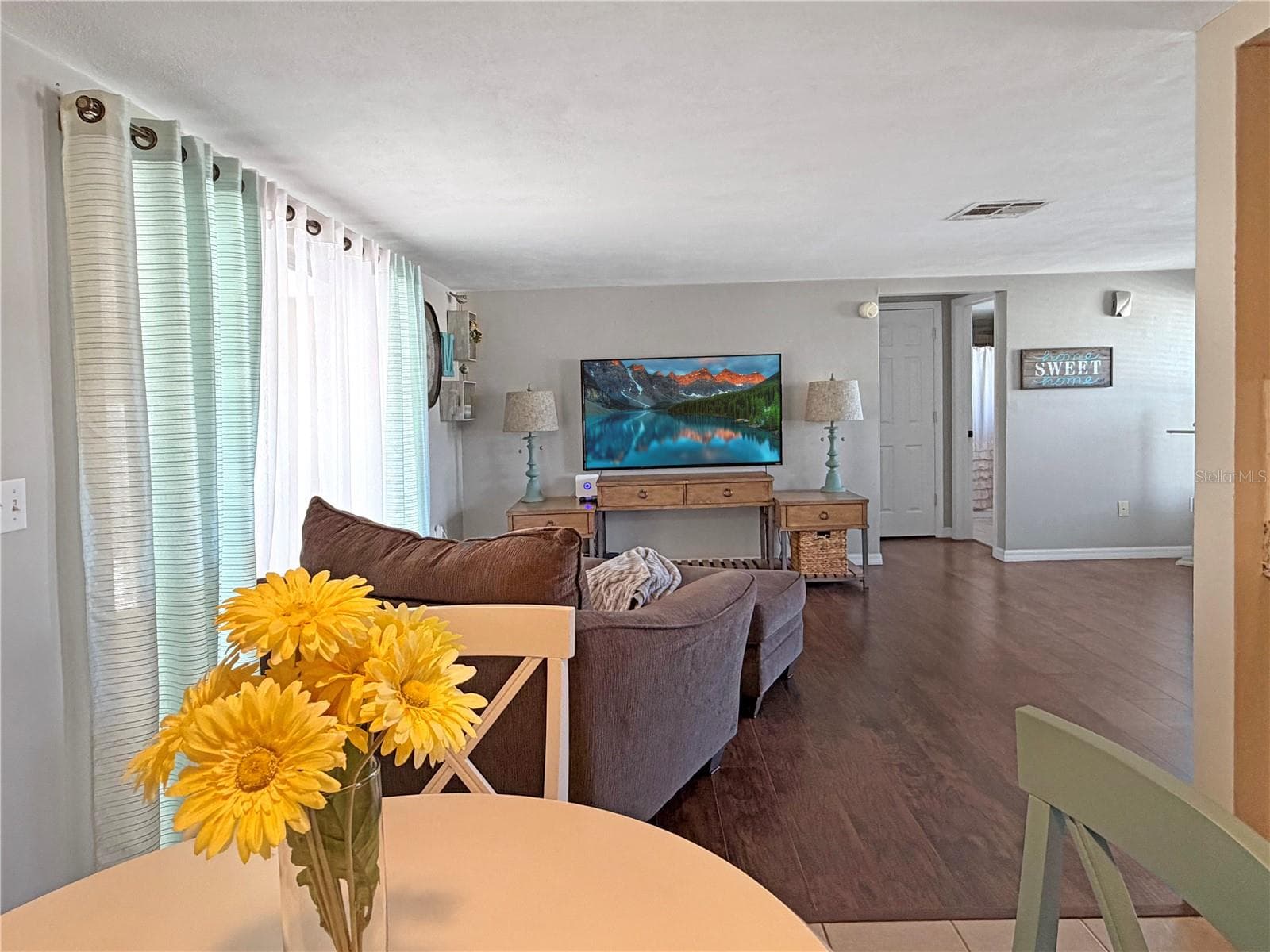 Dining & Living Room - 7910 ILEX DR, PORT RICHEY