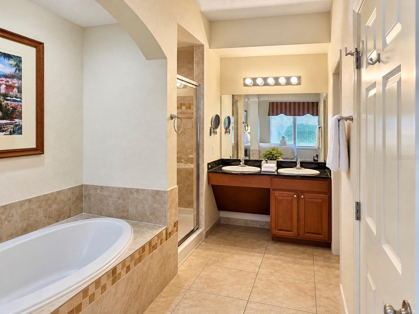 Condo - Hotel at 8125 RESORT VILLAGE DR #51214, ORLANDO, photo 9 of 21