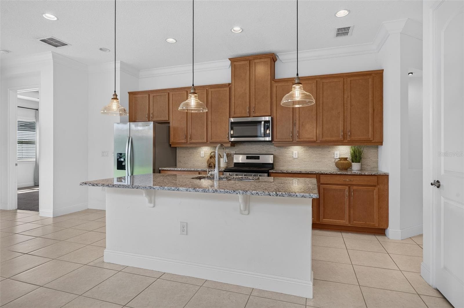 Townhouse at 2557 YELLOW BRICK RD, ST CLOUD, photo 8 of 35