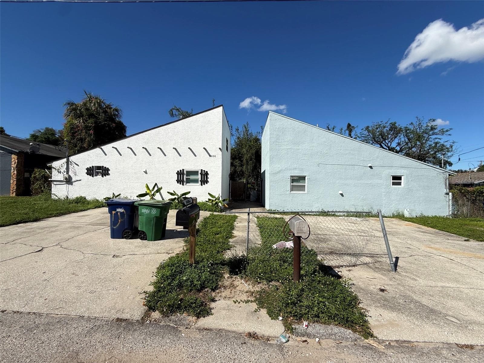 8606 N SEMMES ST #B