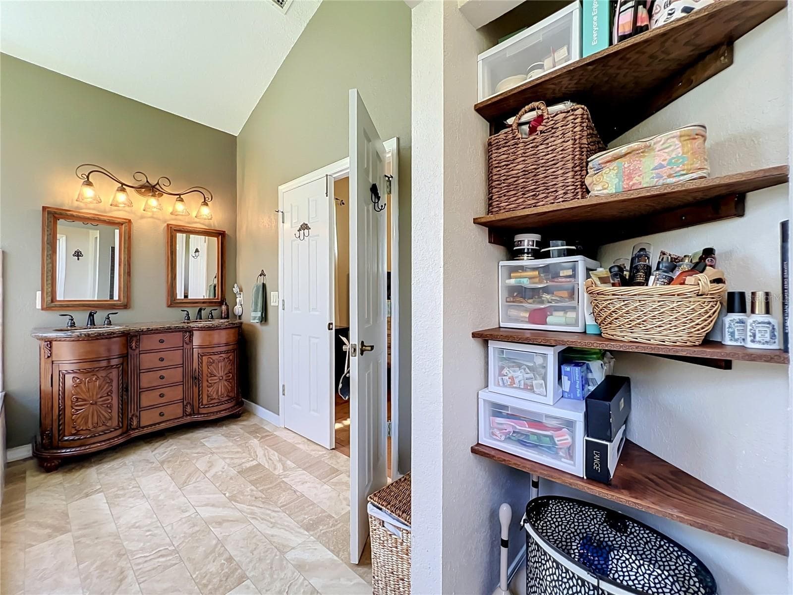 Single Family Residence at 14006 LAKE UNDERHILL RD, ORLANDO, photo 39 of 80