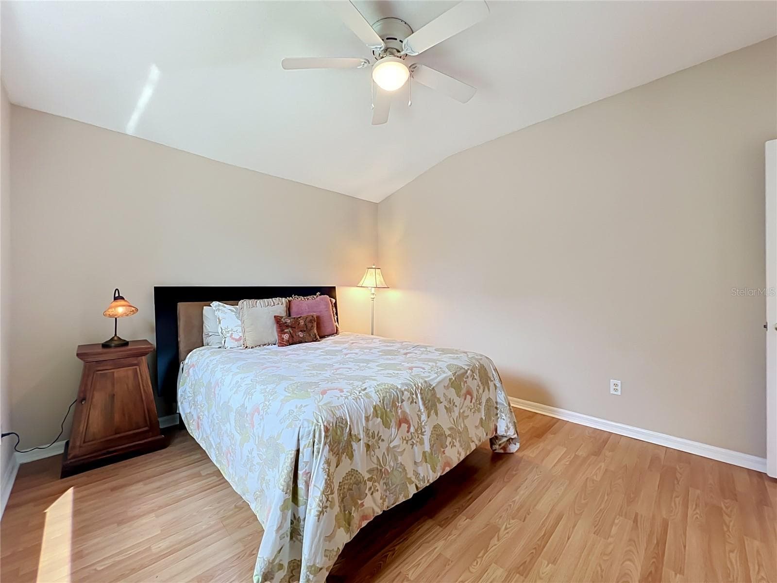 Single Family Residence at 14006 LAKE UNDERHILL RD, ORLANDO, photo 48 of 80