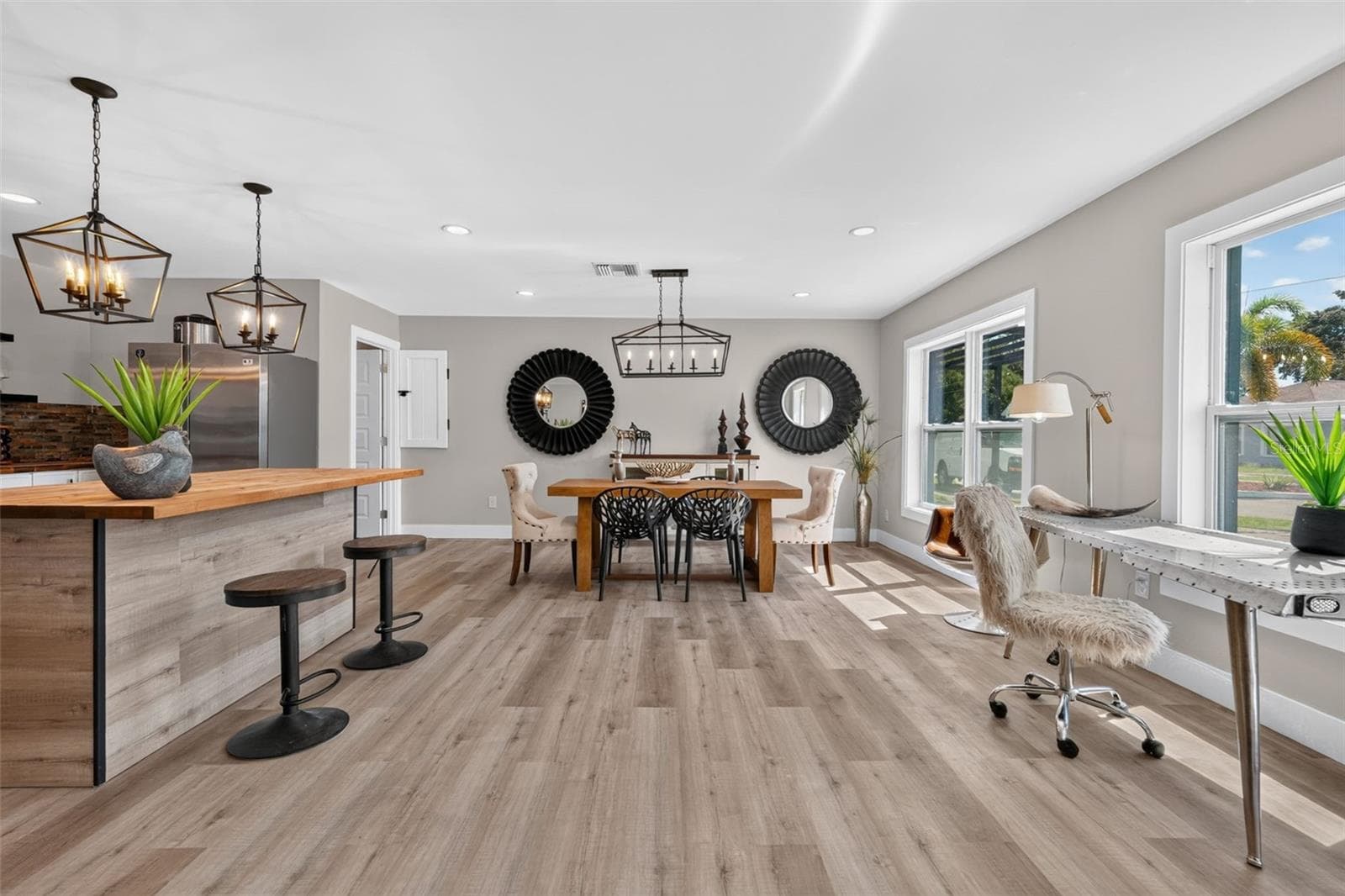 Great room - 1210 CASA BONITA AVE, RUSKIN