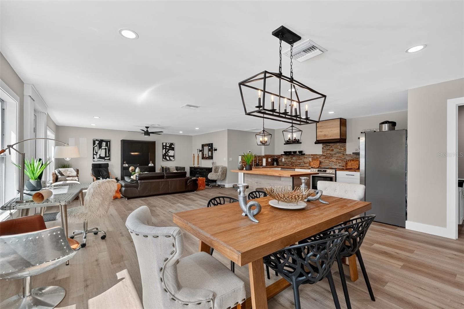 Designated dining - 1210 CASA BONITA AVE, RUSKIN