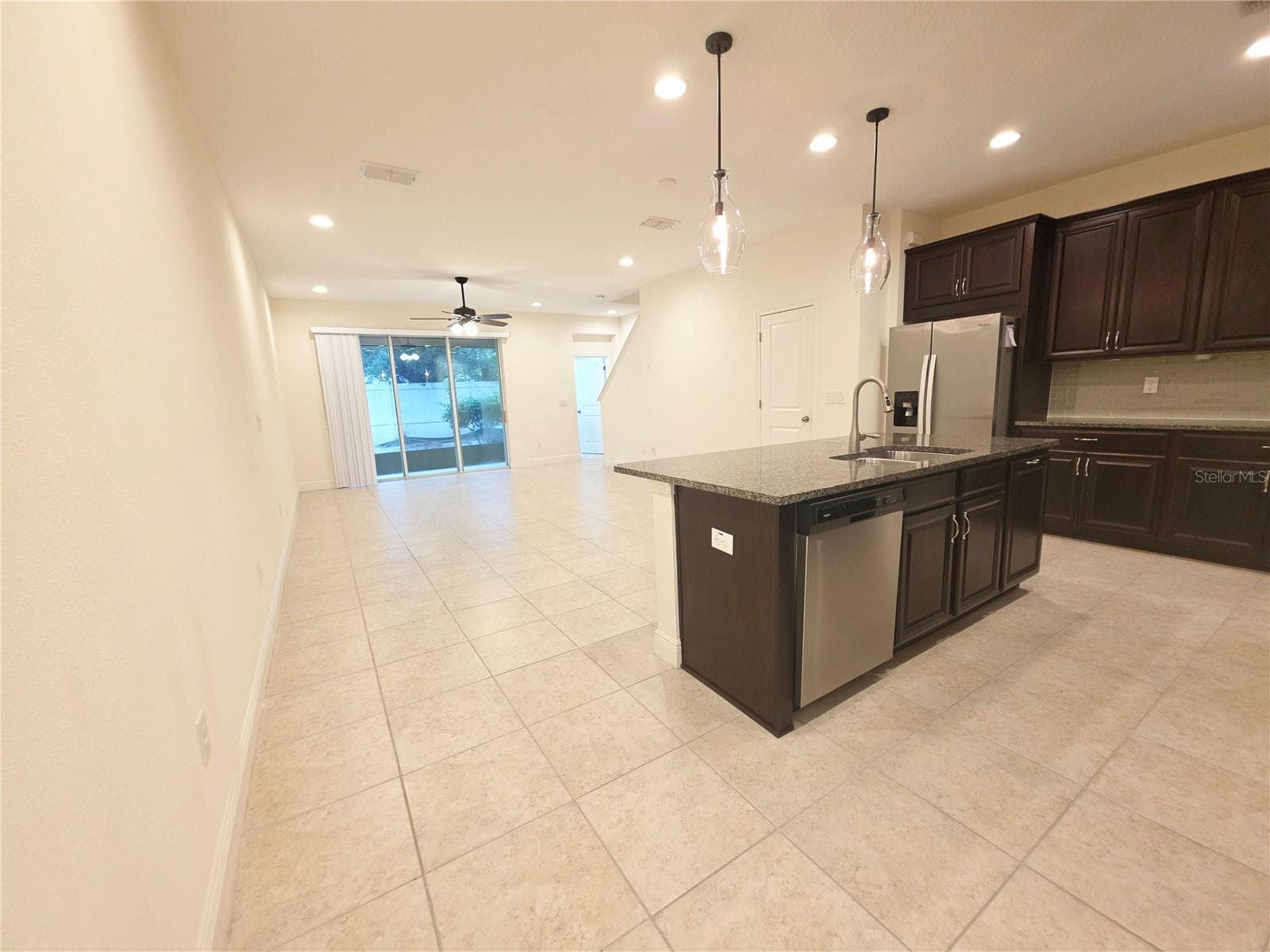 Townhouse at 14243 DAMSELFLY DR, TAMPA, photo 5 of 64