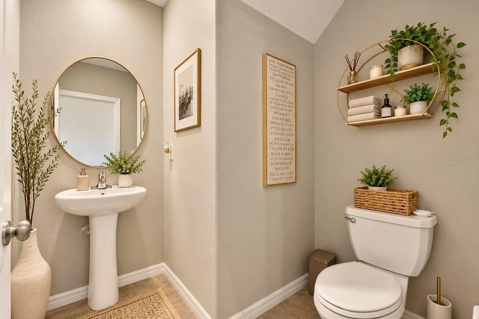 “virtually staged” - 13209 WILDFLOWER MEADOW DR, RIVERVIEW