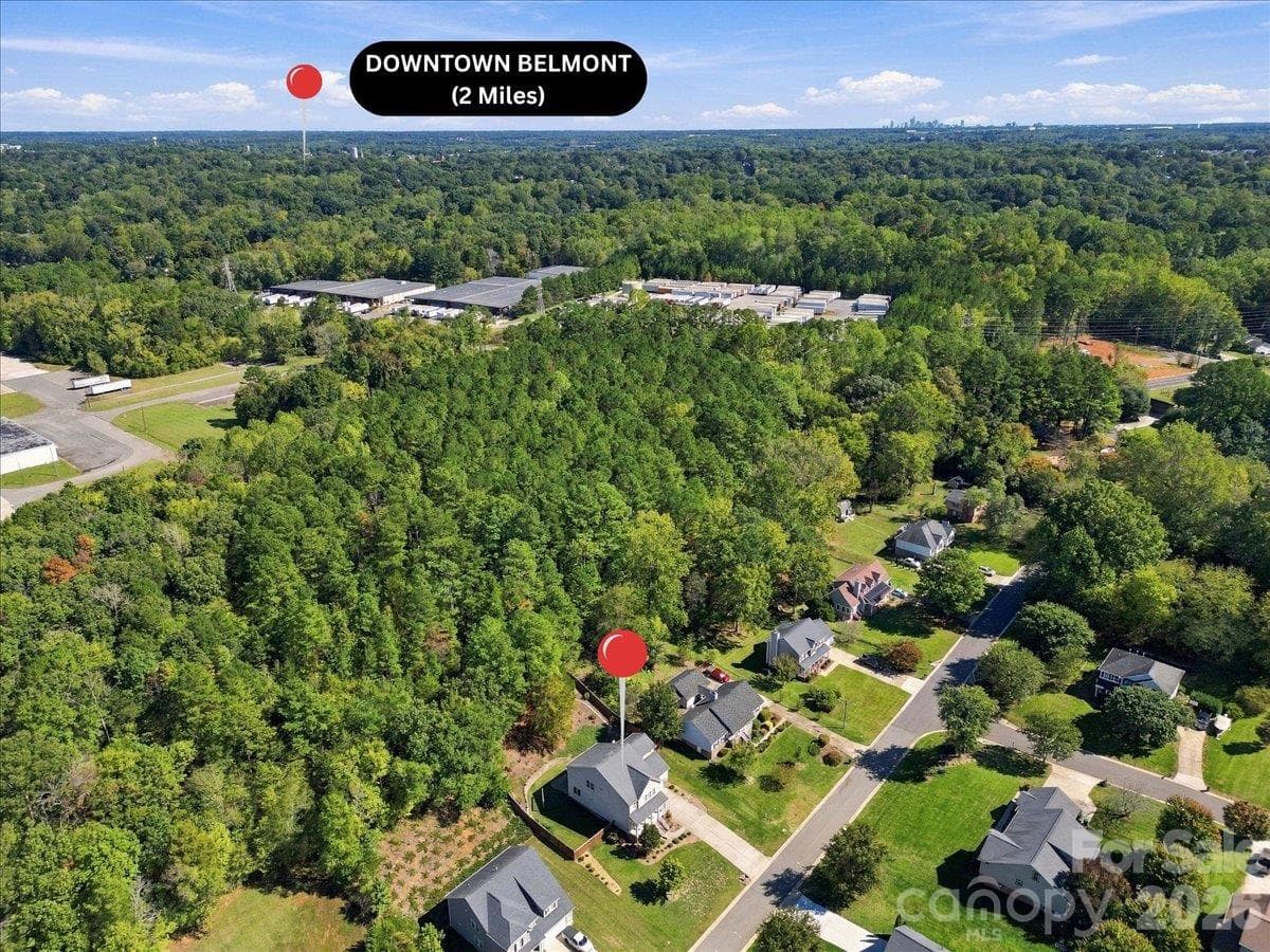 Single Family Residence at 204 Southfork Lane, Belmont, photo 4 of 28