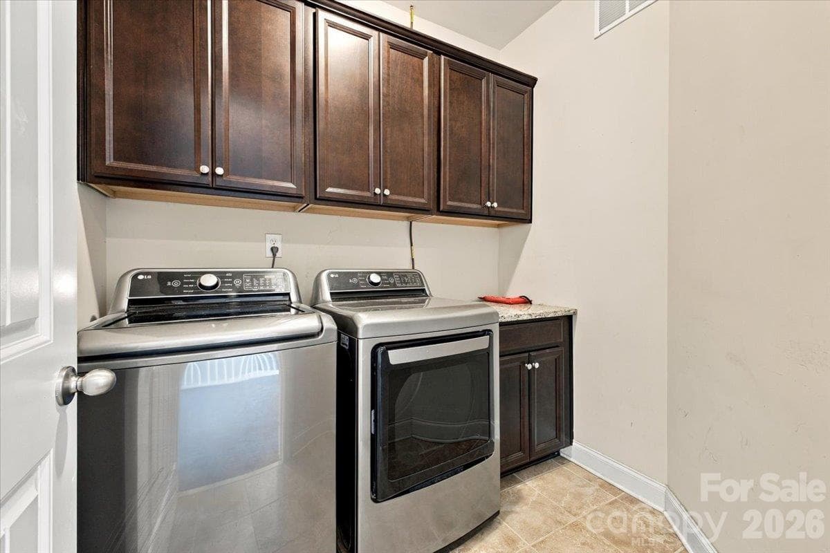 Laundry Room Upstairs - 204 Southfork Lane, Belmont