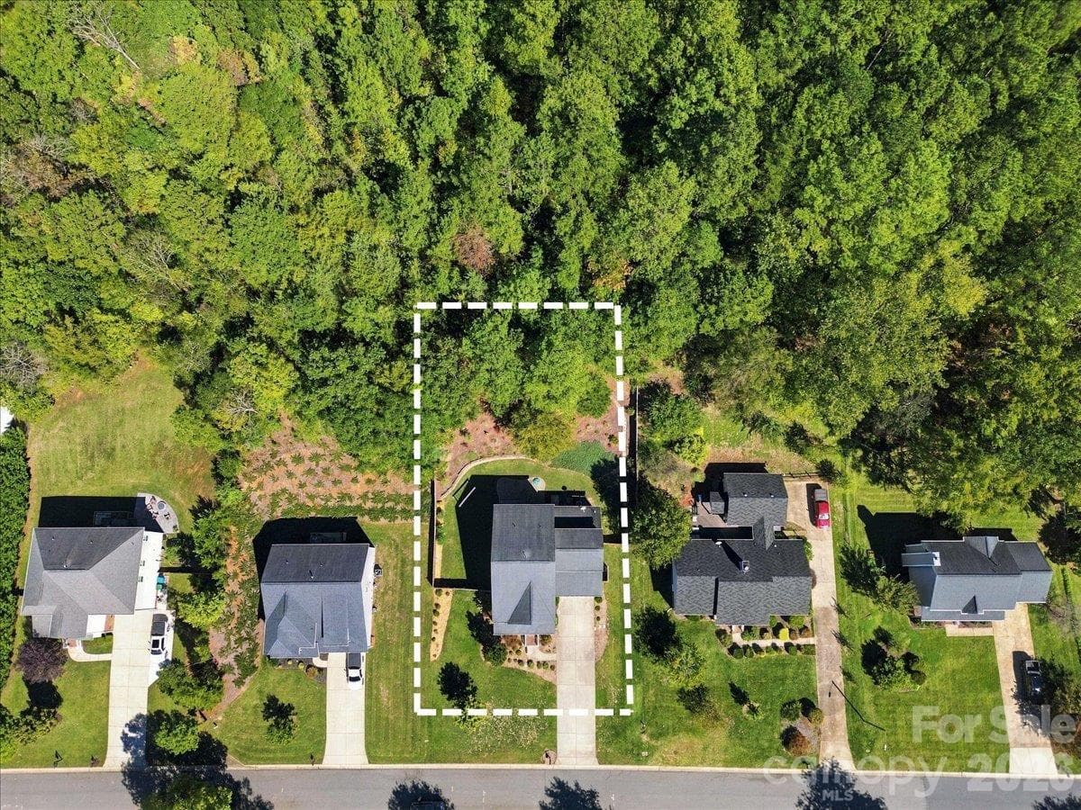 Single Family Residence at 204 Southfork Lane, Belmont, photo 26 of 28