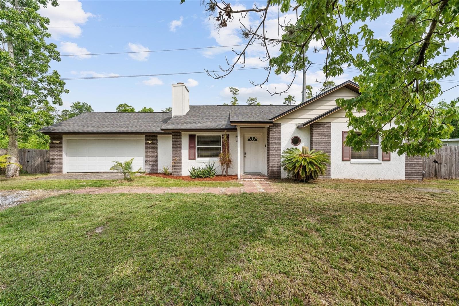Front view. - 2040 E TRIANGLE DR, LONGWOOD