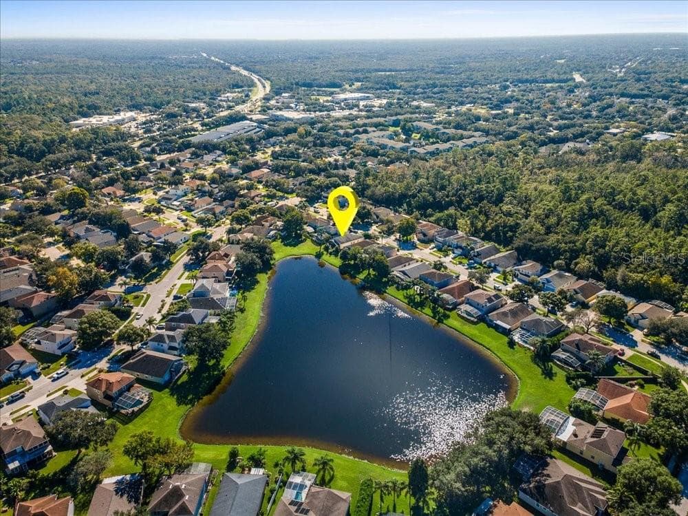Kingsbridge East has two ponds and abuts Long Lake. - 477 LAKEPARK TRL, OVIEDO