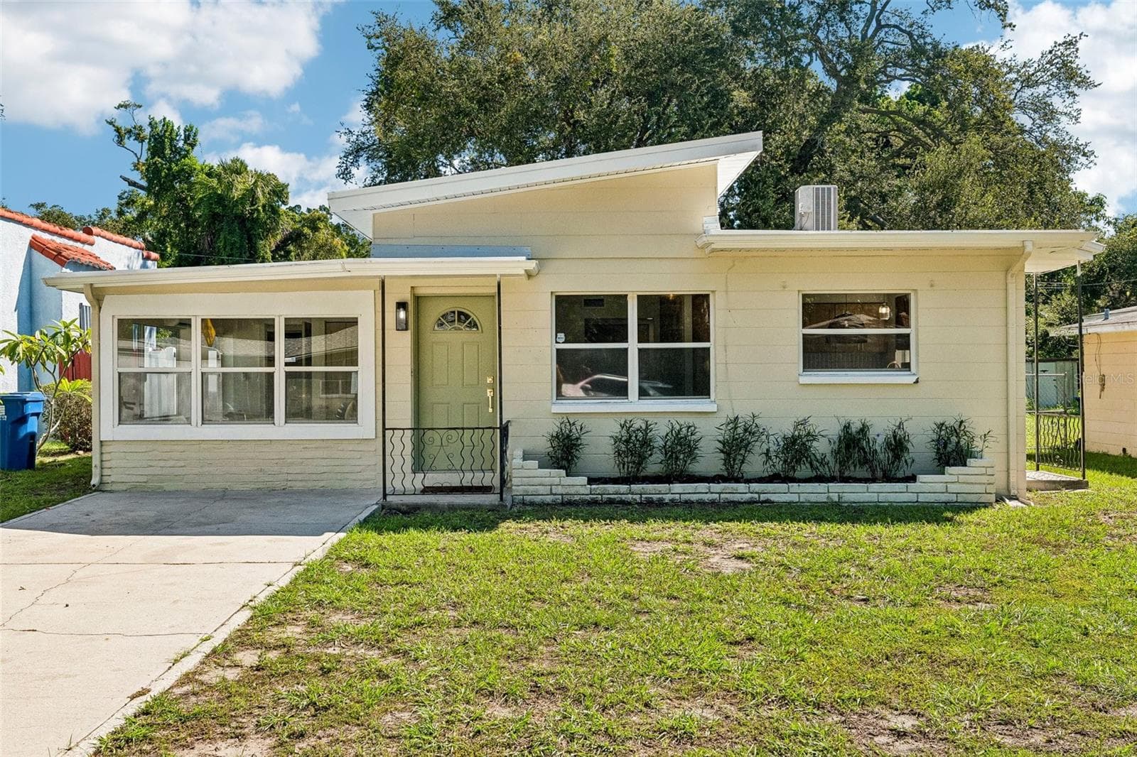 Single Family Residence at 2112 25TH ST S, ST PETERSBURG, photo 2 of 37