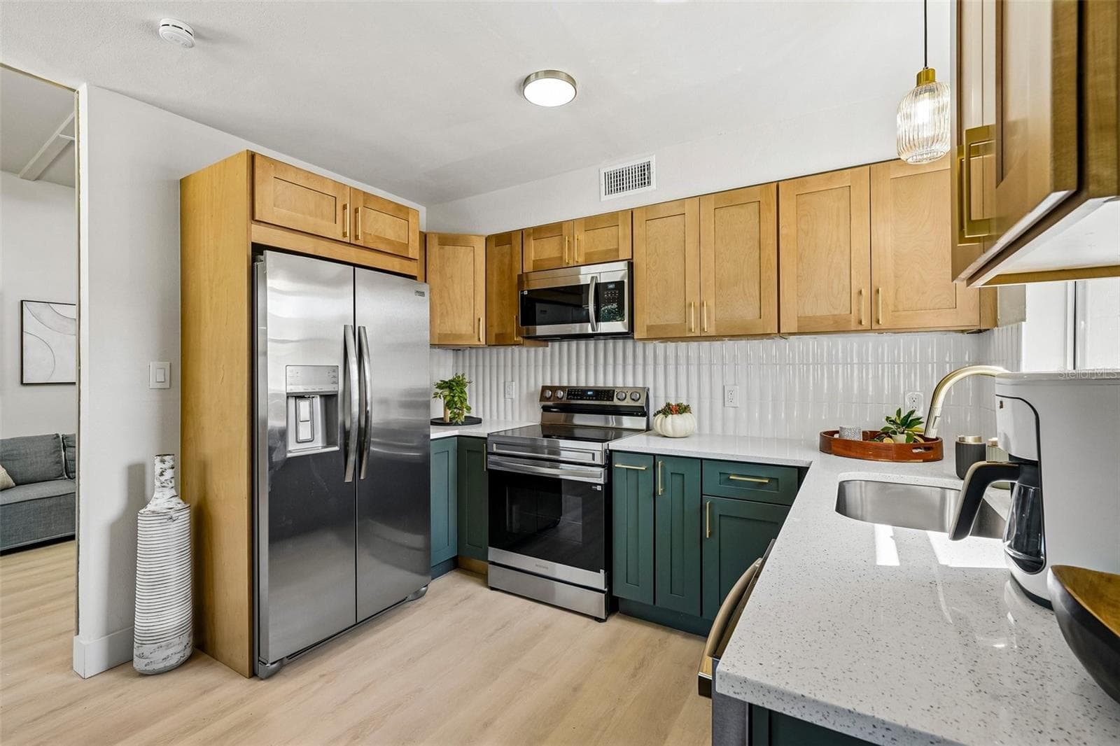 Single Family Residence at 2112 25TH ST S, ST PETERSBURG, photo 17 of 37